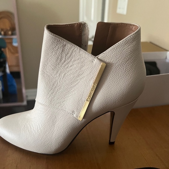 Calvin Klein Boot - Picture 1 of 1